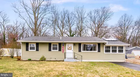 416 Timberline Dr, Mount Laurel, NJ 08054