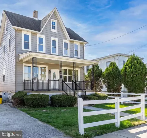 34 Spruce Ave, Maple Shade, NJ 08052