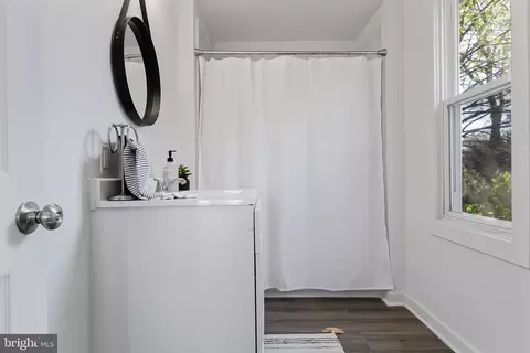 Bath - 34 Spruce Ave, Maple Shade, NJ 08052 photo 1 of 2