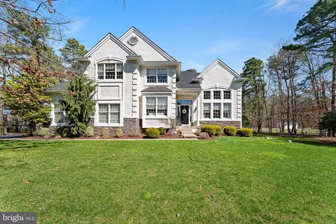 26 Abingdon Ave, Medford, NJ 08055