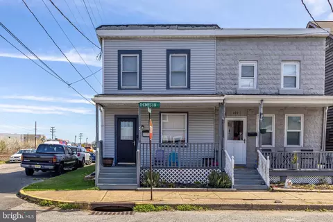 101 Thompson St, Burlington, NJ 08016