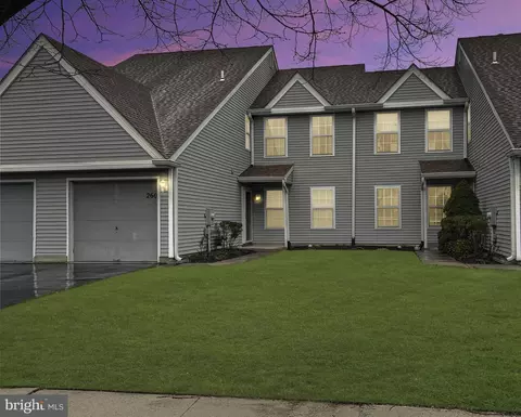 260 Birch Hollow Dr, Bordentown, NJ 08505