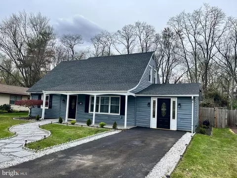 25 Harrington Cir, Willingboro, NJ 08046