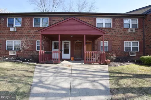 603 Garnet Dr, Burlington, NJ 08016