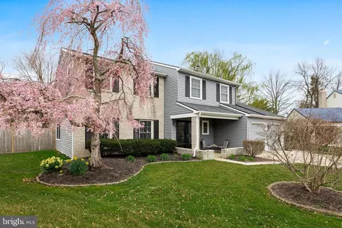 Exterior - 6 Boothby Ct, Mount Laurel, NJ 08054 photo 2 of 11