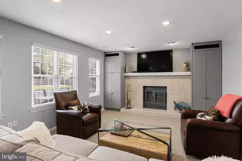 Living - 6 Boothby Ct, Mount Laurel, NJ 08054 photo 2 of 4