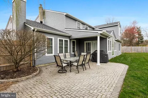 Exterior - 6 Boothby Ct, Mount Laurel, NJ 08054 photo 4 of 11