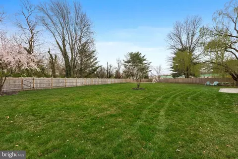 Exterior - 6 Boothby Ct, Mount Laurel, NJ 08054 photo 7 of 11