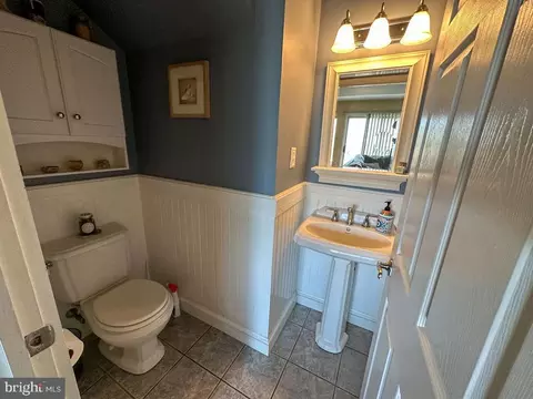 Bath - 4 Teaberry Ln, Delran, NJ 08075 photo 3 of 3