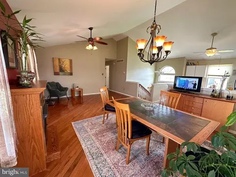 Dining - 4 Teaberry Ln, Delran, NJ 08075 photo 2 of 4