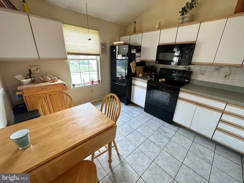 Dining - 4 Teaberry Ln, Delran, NJ 08075 photo 4 of 4