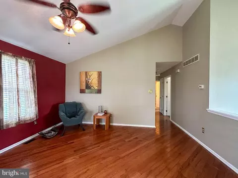 Living - 4 Teaberry Ln, Delran, NJ 08075 photo 3 of 7
