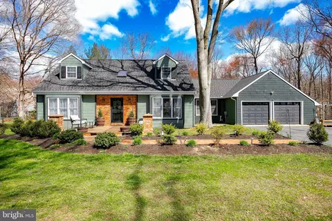 9 Ginger Rd, Chesterfield, NJ 08515