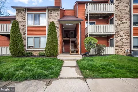 2103 B Greenwood Ct, Mount Laurel, NJ 08054