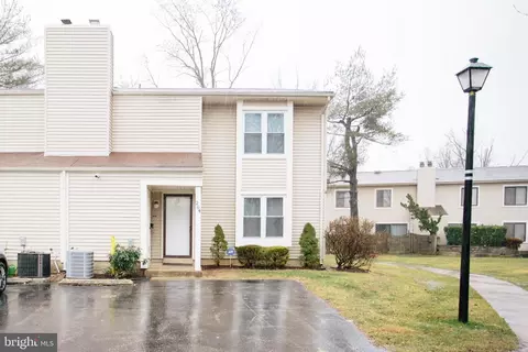 264 Grisscom Ct, Marlton, NJ 08053