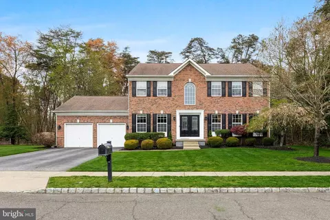 25 Longfellow Ln, Hainesport, NJ 08036