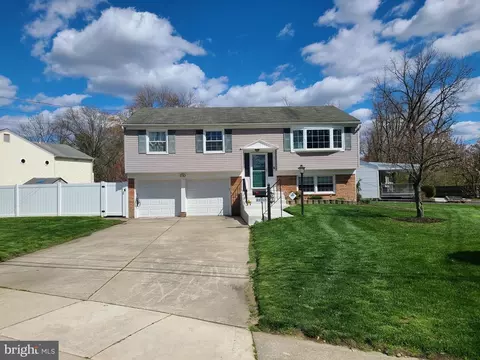 2 Knox Blvd, Marlton, NJ 08053