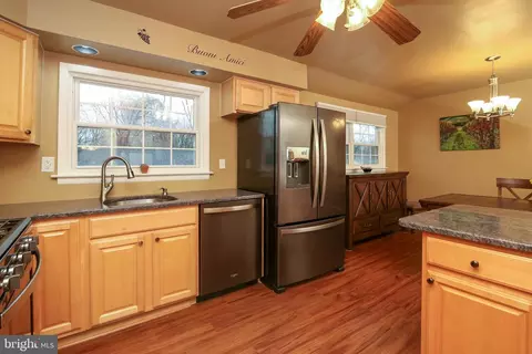 Kitchen - 2 Knox Blvd, Marlton, NJ 08053 photo 3 of 3