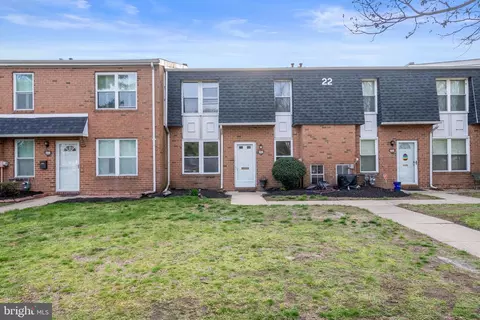 2021 Harbour Dr, Palmyra, NJ 08065