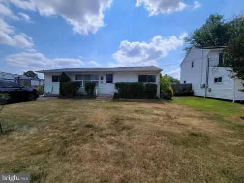 604 N Coles Ave, Maple Shade, NJ 08052