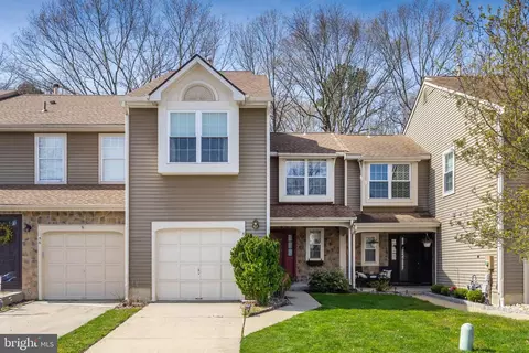 54 Kettlebrook Dr, Mount Laurel, NJ 08054