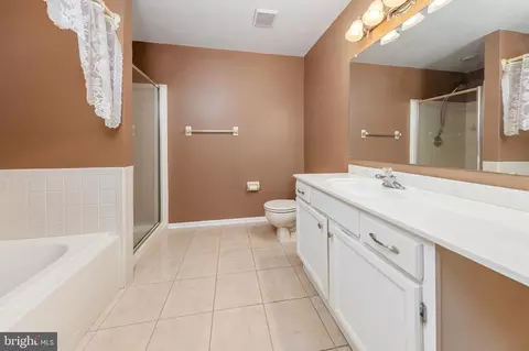 54 Kettlebrook Dr, Mount Laurel, NJ 08054 photo 14