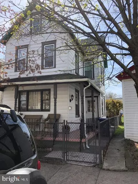 8 Spring Garden St, Riverside, NJ 08075
