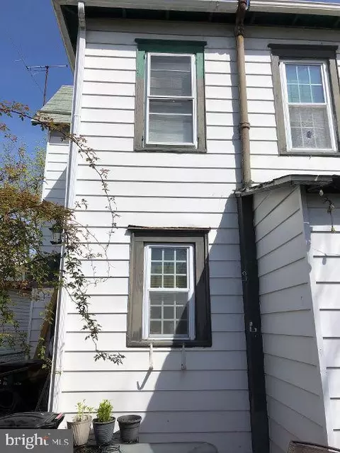 8 Spring Garden St, Riverside, NJ 08075 photo 5