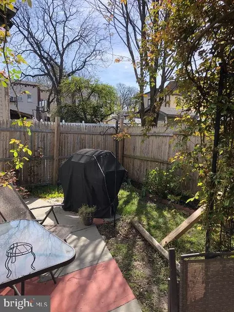 8 Spring Garden St, Riverside, NJ 08075 photo 4