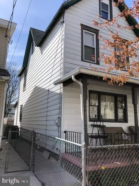 8 Spring Garden St, Riverside, NJ 08075 photo 2
