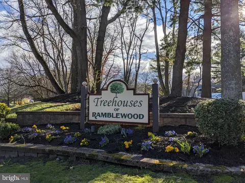 306 Kelly Cv # A, Mount Laurel, NJ 08054