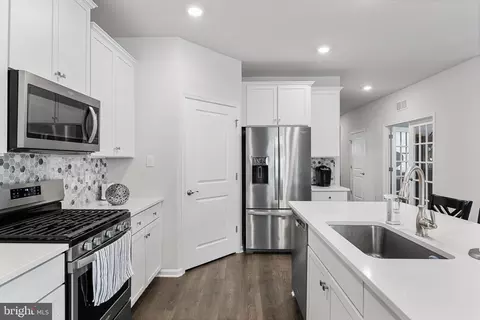 Kitchen - 12 Morrison Dr, Delanco, NJ 08075 photo 2 of 4