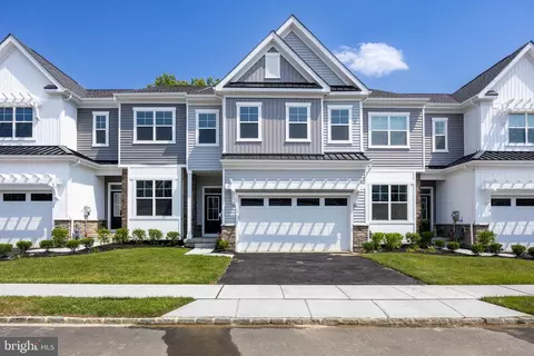 17 Baldwin Ct, Medford, NJ 08055