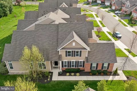 606 Tournament Dr, Moorestown, NJ 08057