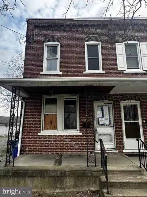 24 W Hancock St, Riverside, NJ 08075