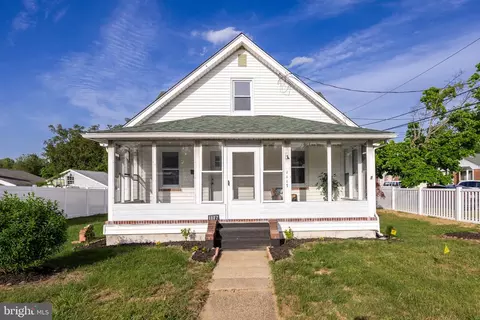 1117 High St, Burlington, NJ 08016