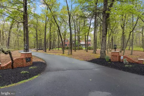 18 Serenity Ct, Southampton, NJ 08088