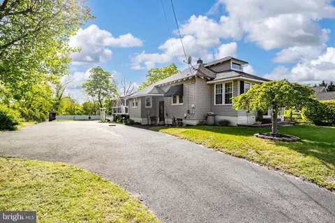 800 Neck Rd, Burlington, NJ 08016