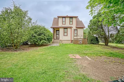 260 Elm Ave, Burlington, NJ 08016