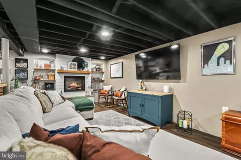 Living - 408 Main St, Delran, NJ 08075 photo 2 of 2