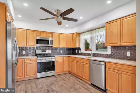Kitchen - 8 Sequoia Dr, Cinnaminson, NJ 08077 photo 3 of 3