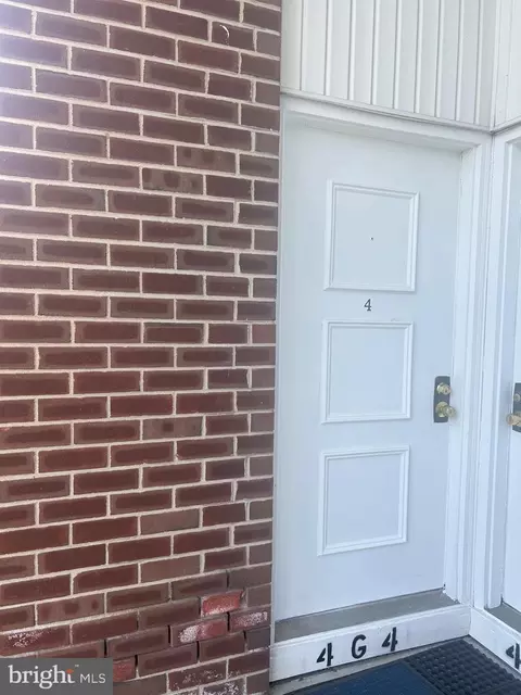 275 Green St #4G4, Beverly, NJ 08010