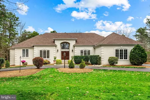 8 Somerton Sq, Medford, NJ 08055