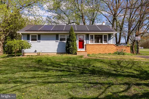 87 Old York Rd, Chesterfield, NJ 08515