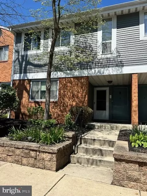 102 Mulberry Cv # A, Mount Laurel, NJ 08054