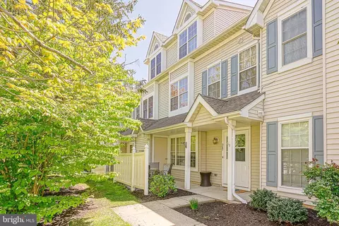 207 Wharton Rd, Mount Laurel, NJ 08054