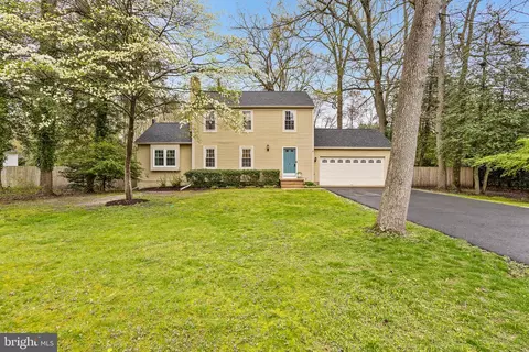 11 Bayau Trl, Medford, NJ 08055
