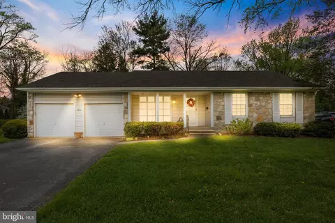 3105 Waterford Dr, Cinnaminson, NJ 08077