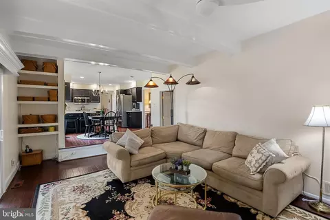 Living - 727 Beacon, Mount Laurel, NJ 08054 photo 6 of 8