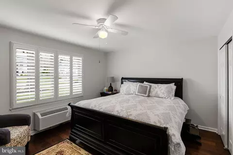 Bedroom - 727 Beacon, Mount Laurel, NJ 08054 photo 2 of 9